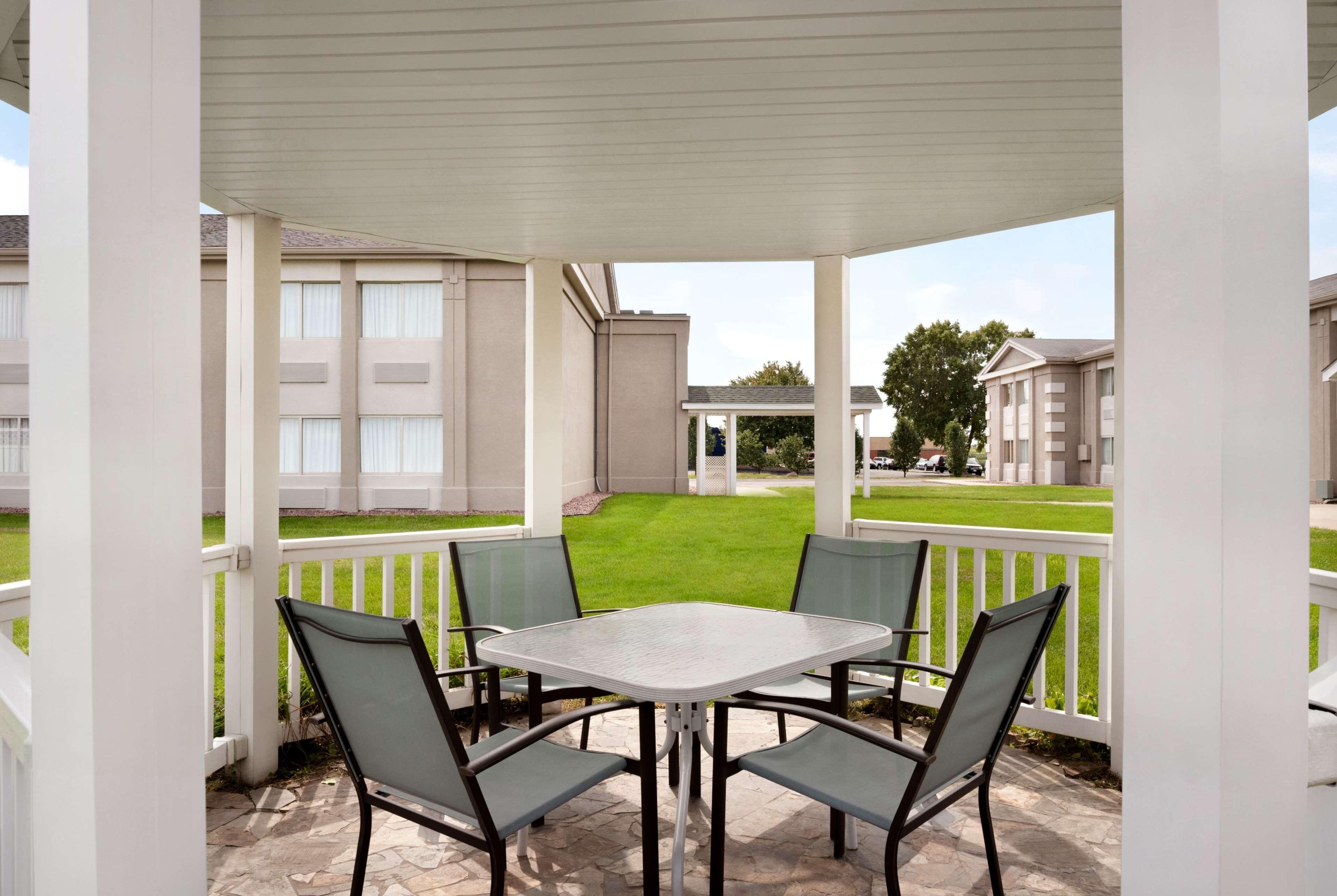 Super 8 By Wyndham Des Moines Hotel Luaran gambar