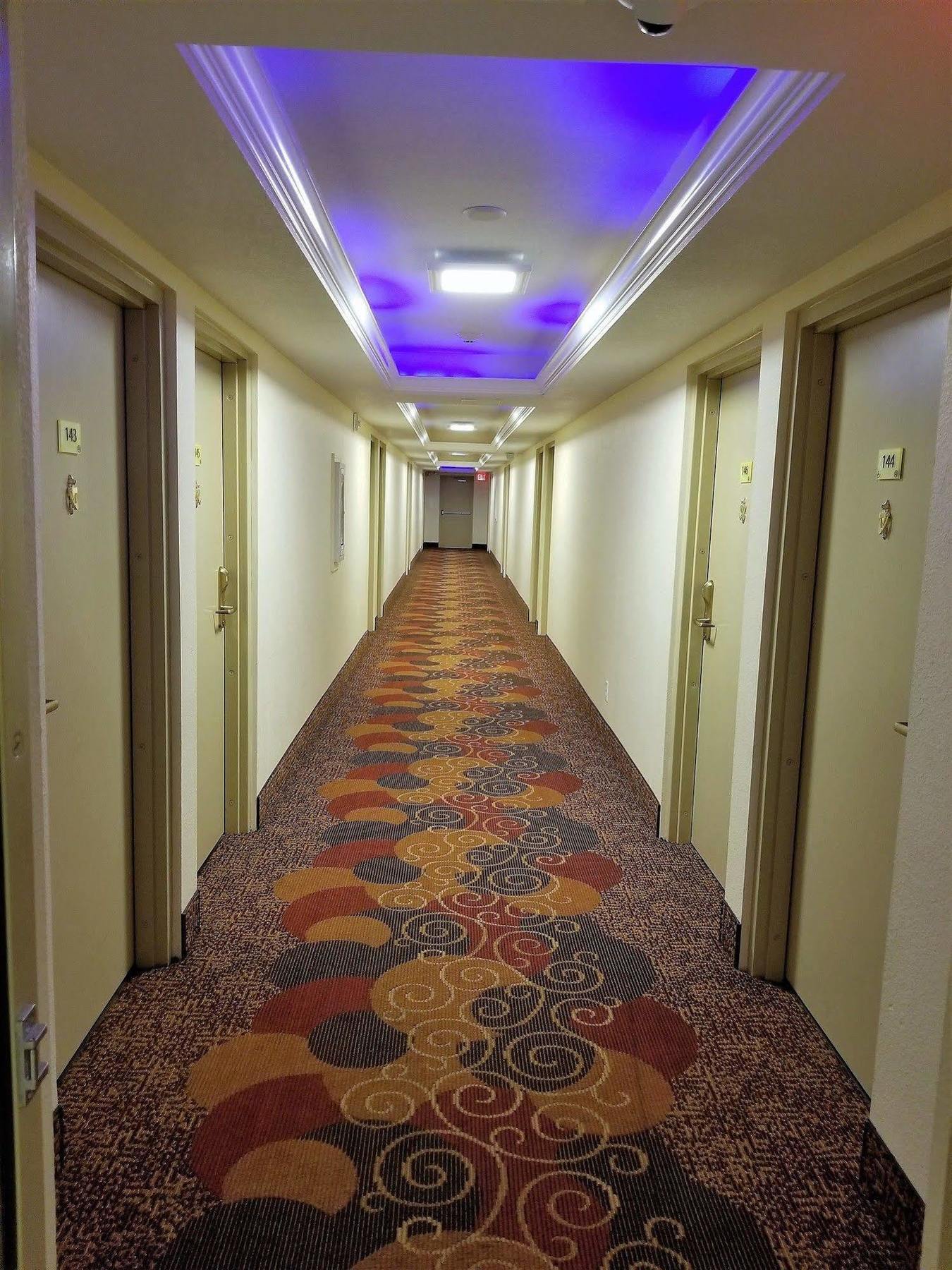 Super 8 By Wyndham Des Moines Hotel Luaran gambar