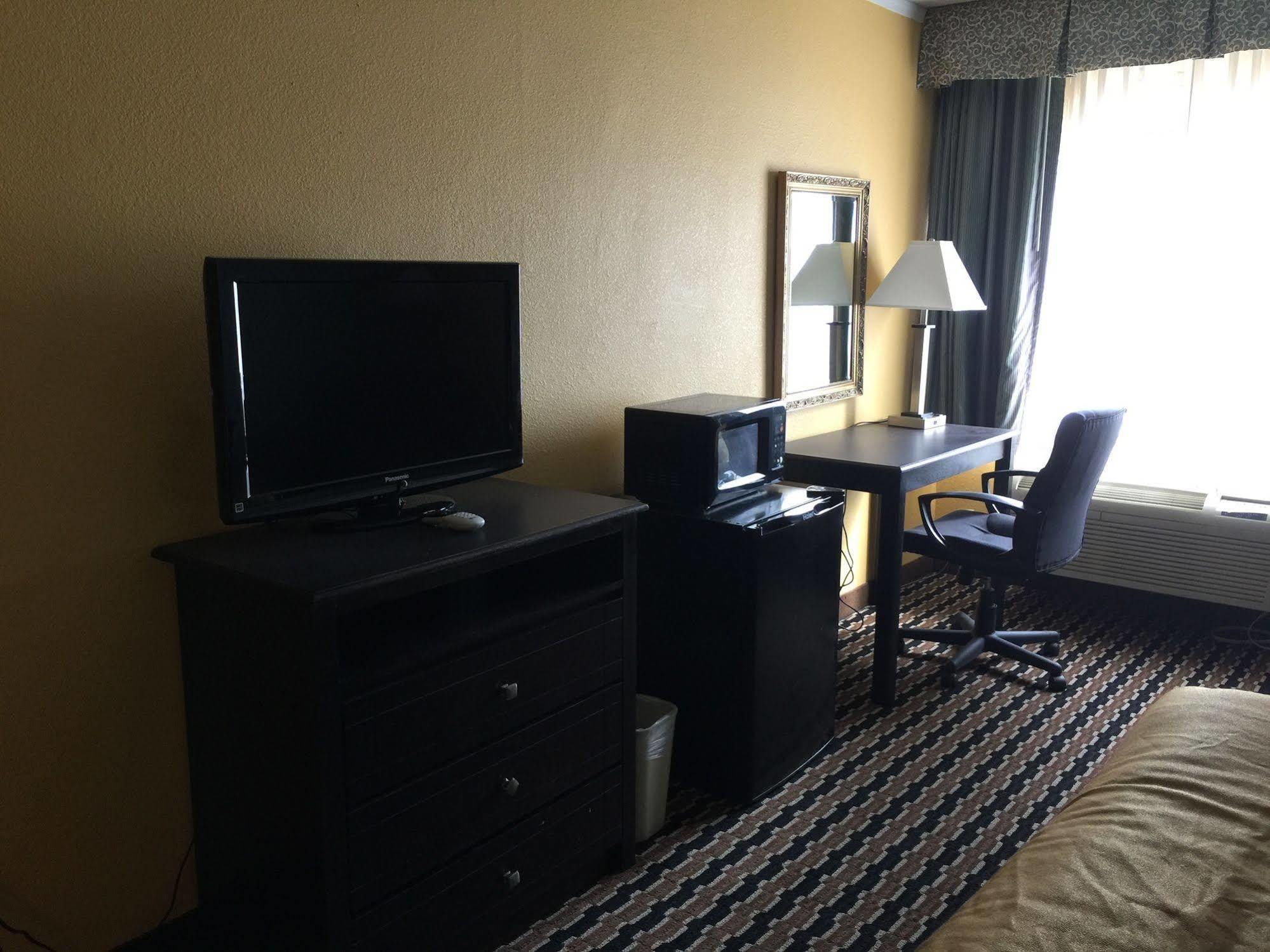 Super 8 By Wyndham Des Moines Hotel Luaran gambar