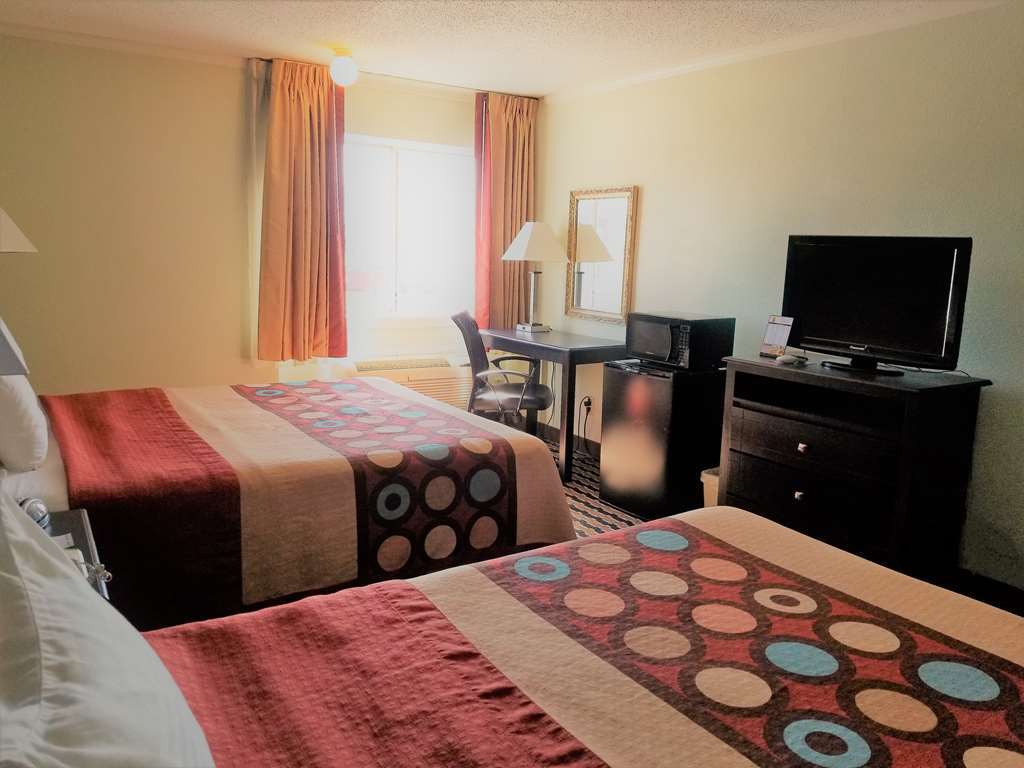 Super 8 By Wyndham Des Moines Hotel Bilik gambar